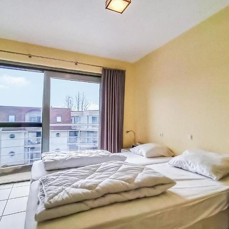 Nice Apartment In Bredene With Kitchen ภายนอก รูปภาพ