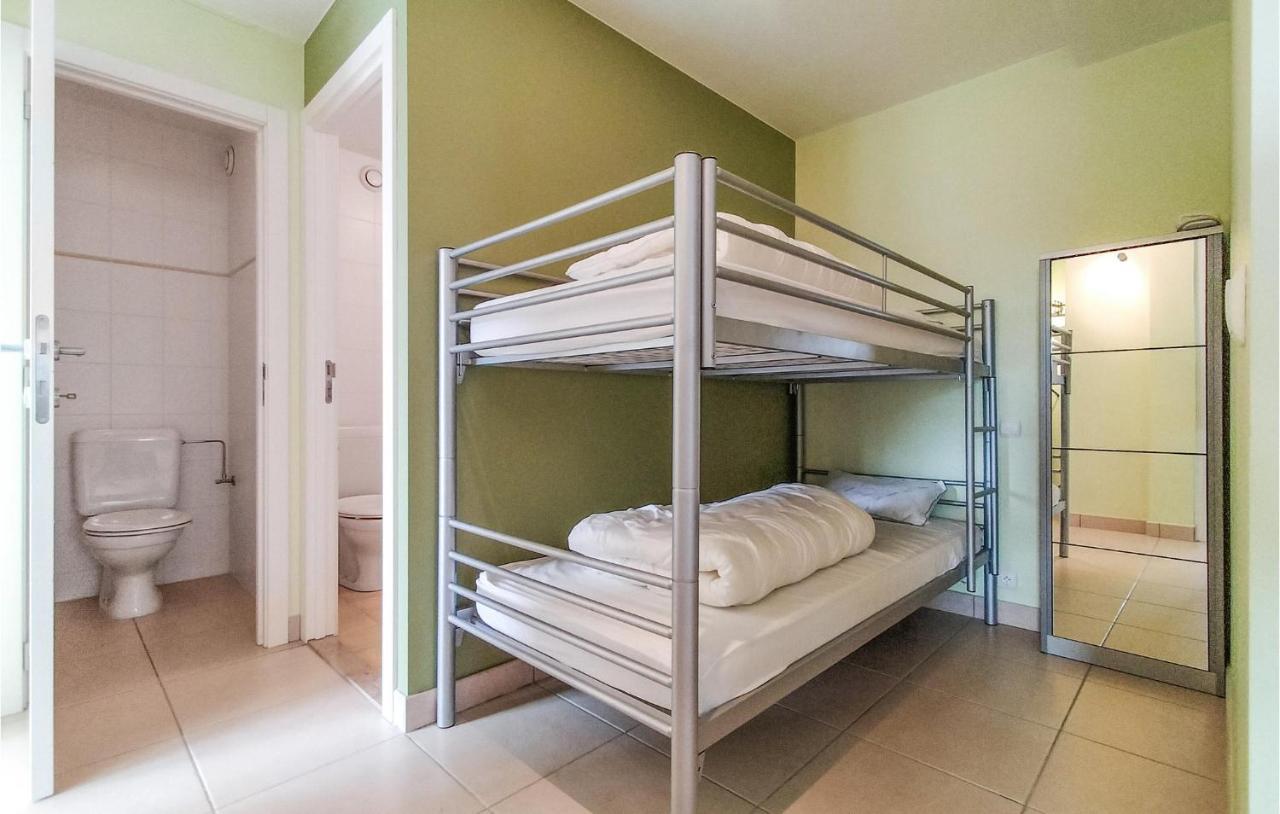 Nice Apartment In Bredene With Kitchen ภายนอก รูปภาพ