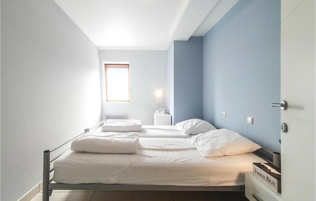 Nice Apartment In Bredene With Kitchen ภายนอก รูปภาพ